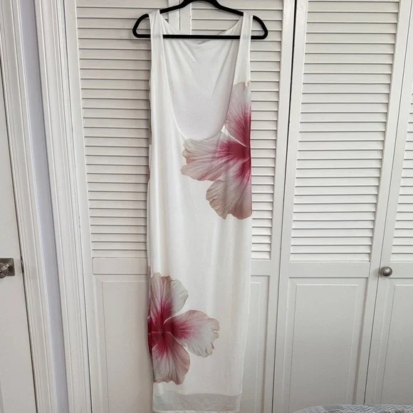 SHEIN Cream Maxi Dress with Pink Floral Motif - Picture 6 of 6